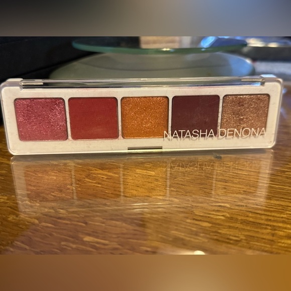 Natasha Denona Cranberry Palette used 1x.   Smoke free home. - Picture 1 of 2